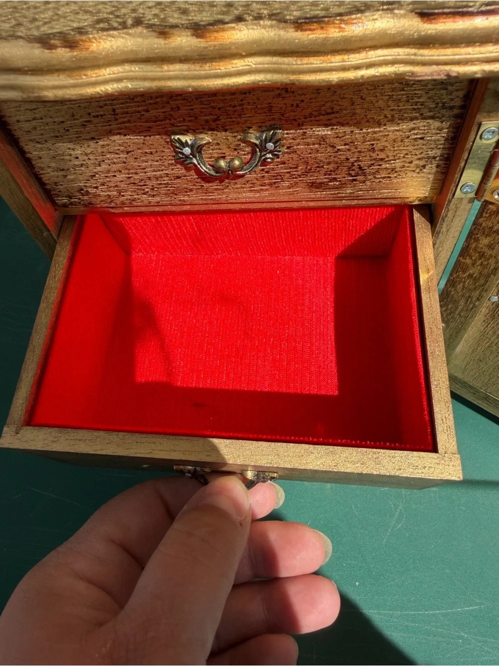 Vintage Decorative Jewelry Music Box
